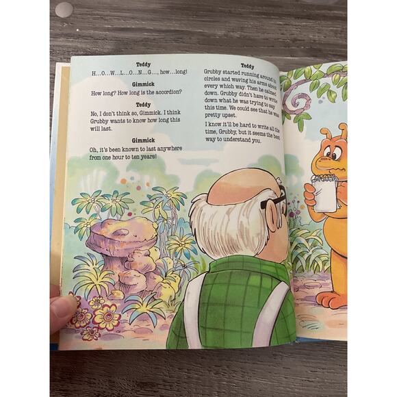 1986 Hardback Teddy Ruxpin “The Sign Of A Friend “ - Picture 5 of 5